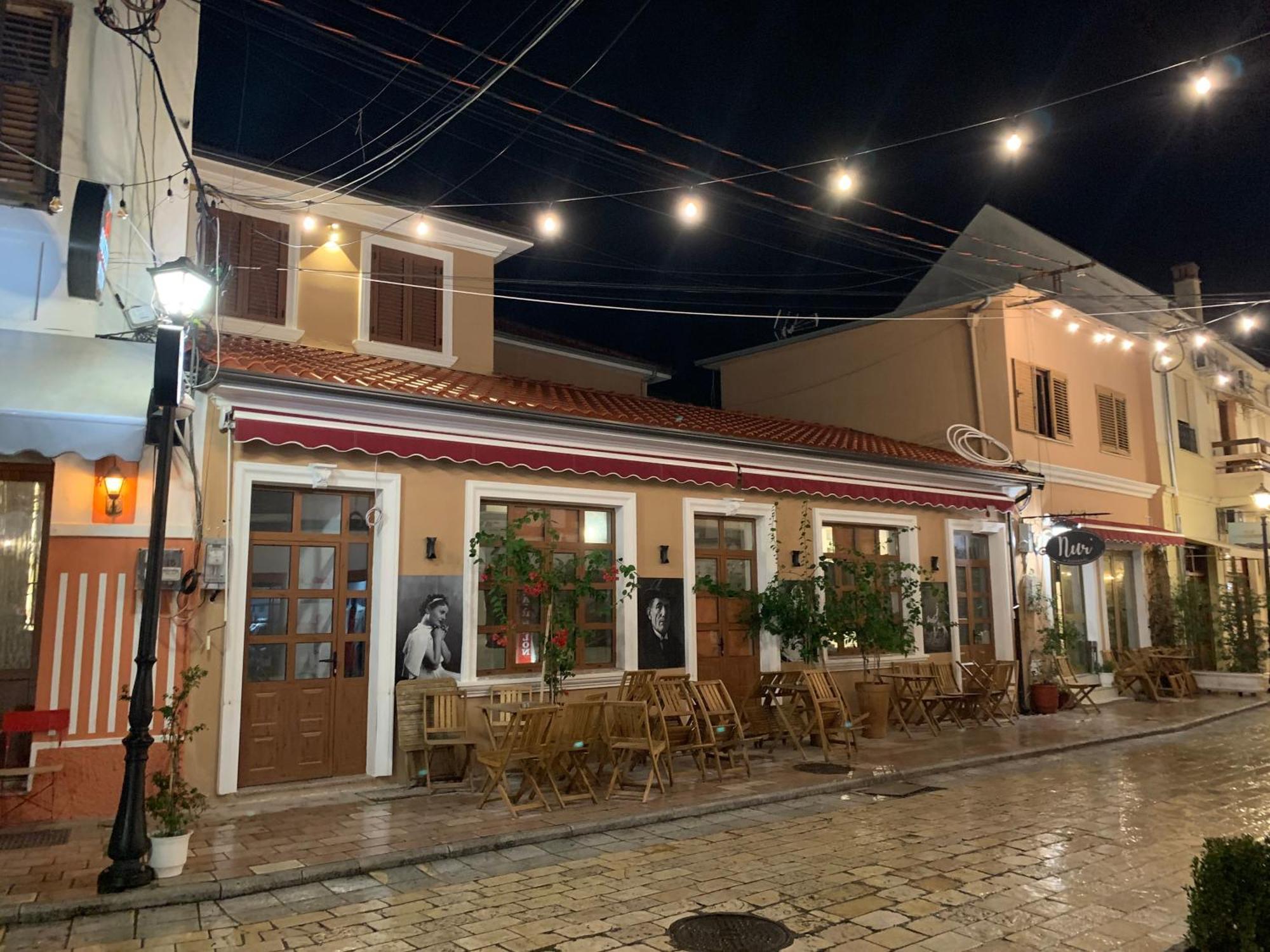 City Nest Shkodër 外观 照片